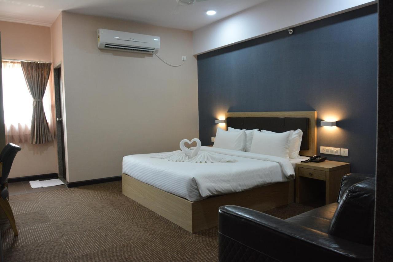 Treehouse Morina Hotel Vithalpur Buitenkant foto
