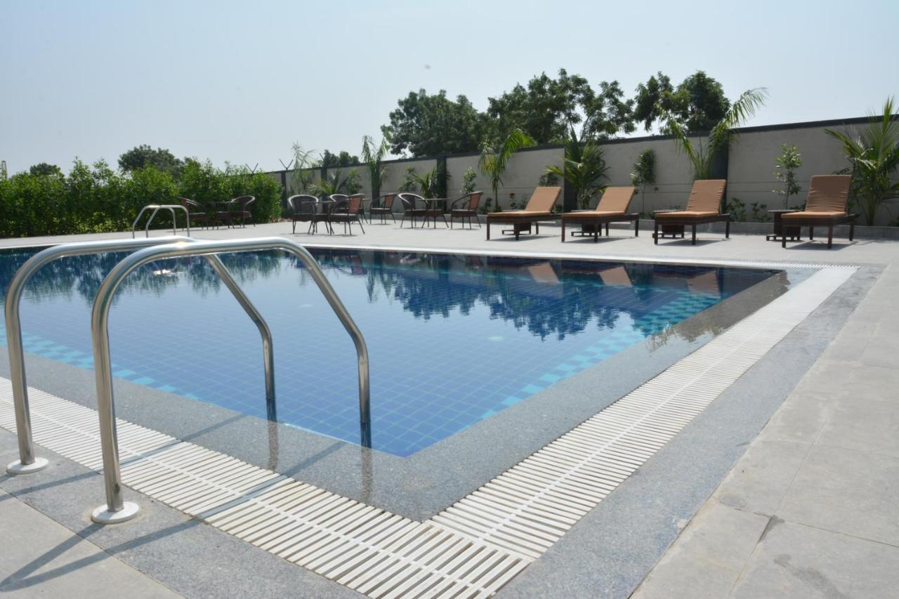 Treehouse Morina Hotel Vithalpur Buitenkant foto